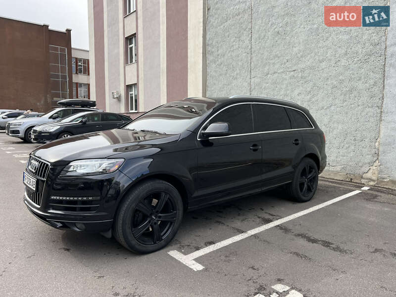 Позашляховик / Кросовер Audi Q7 2011 в Рівному