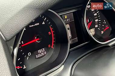 Внедорожник / Кроссовер Audi Q7 2015 в 