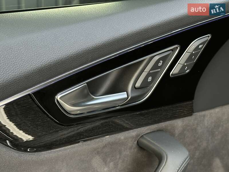 Позашляховик / Кросовер Audi Q7 2017 в Мукачевому