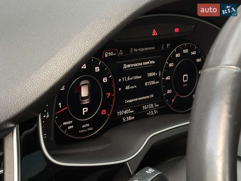 Позашляховик / Кросовер Audi Q7 2017 в Мукачевому
