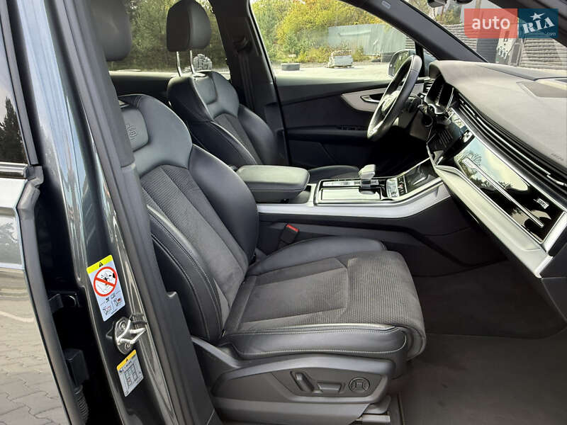 Позашляховик / Кросовер Audi Q7 2021 в Ковелі