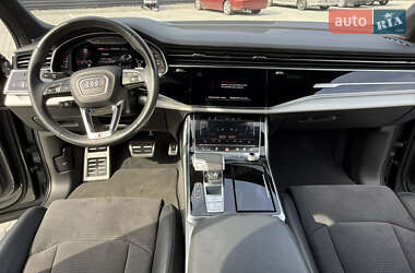 Позашляховик / Кросовер Audi Q7 2021 в 