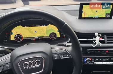 Позашляховик / Кросовер Audi Q7 2017 в 