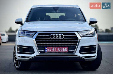 Внедорожник / Кроссовер Audi Q7 2017 в 