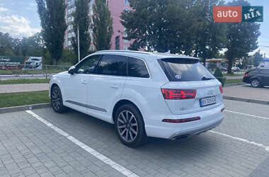 Позашляховик / Кросовер Audi Q7 2017 в 