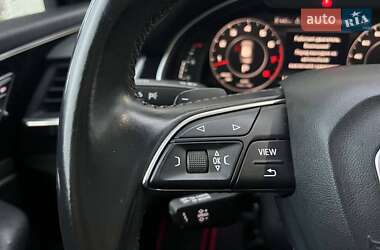 Внедорожник / Кроссовер Audi Q7 2016 в 