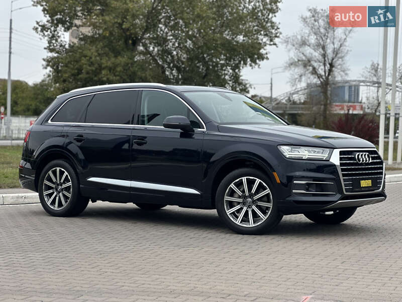 Позашляховик / Кросовер Audi Q7 2016 в Києві