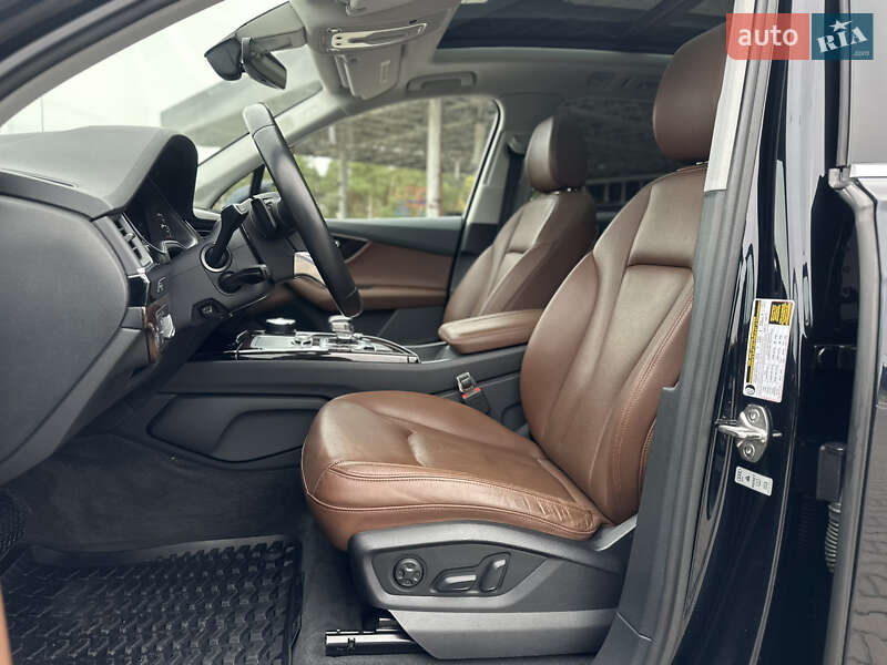 Позашляховик / Кросовер Audi Q7 2016 в Києві