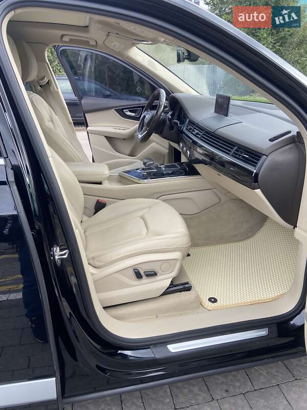 Позашляховик / Кросовер Audi Q7 2019 в Львові