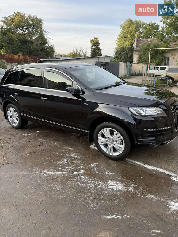 Позашляховик / Кросовер Audi Q7 2012 в Львові