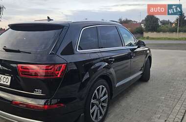Внедорожник / Кроссовер Audi Q7 2017 в 