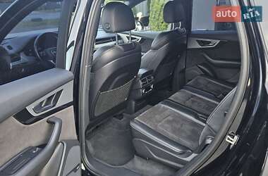 Внедорожник / Кроссовер Audi Q7 2017 в 
