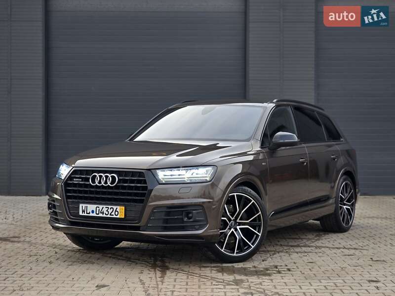 Позашляховик / Кросовер Audi Q7 2016 в Рівному