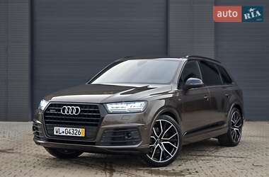 Внедорожник / Кроссовер Audi Q7 2016 в 