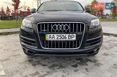 Внедорожник / Кроссовер Audi Q7 2013 в 