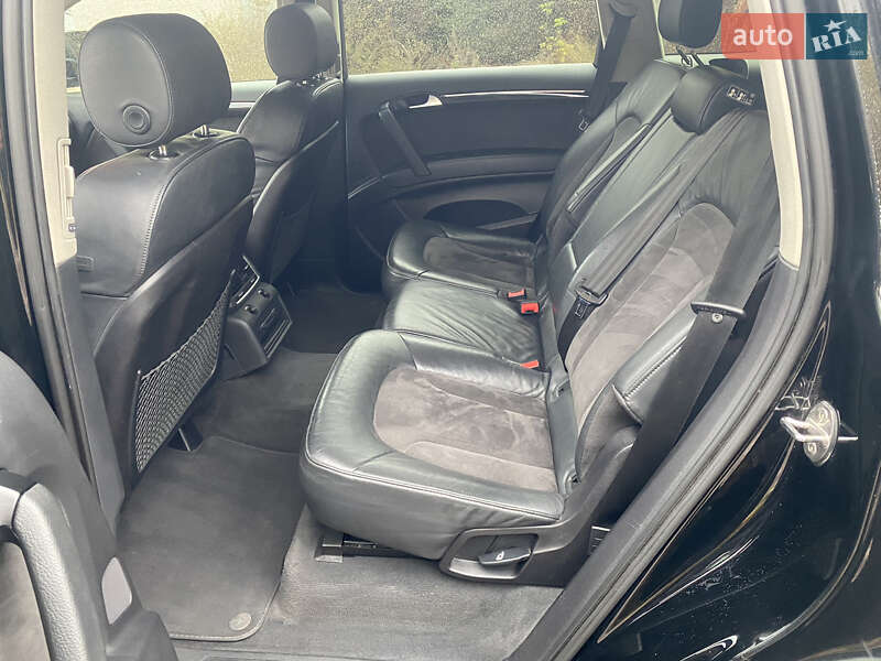 Позашляховик / Кросовер Audi Q7 2013 в Ірпені