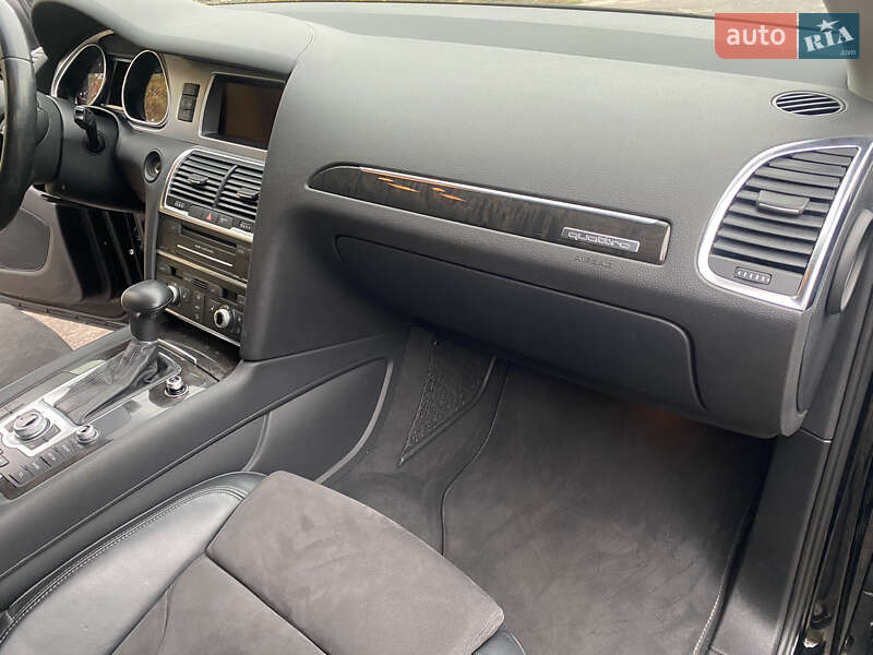 Позашляховик / Кросовер Audi Q7 2013 в Ірпені