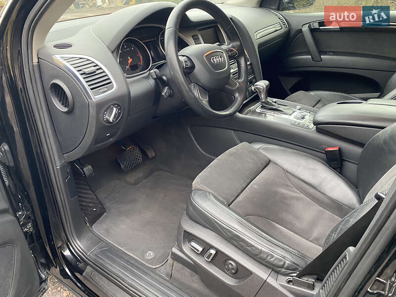 Позашляховик / Кросовер Audi Q7 2013 в Ірпені