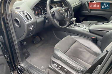 Внедорожник / Кроссовер Audi Q7 2013 в 