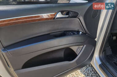 Позашляховик / Кросовер Audi Q7 2012 в 