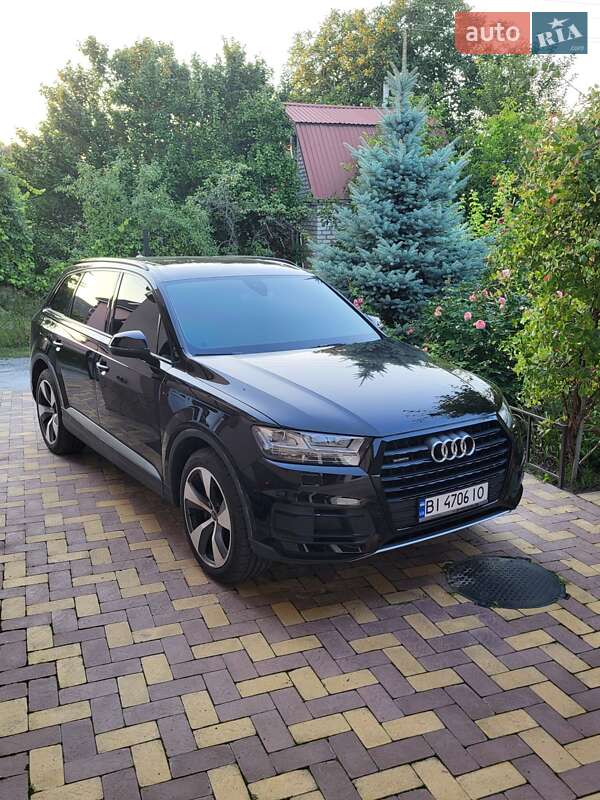 Позашляховик / Кросовер Audi Q7 2015 в Кременчуці