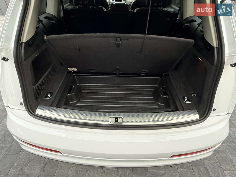 Внедорожник / Кроссовер Audi Q7 2012 в Ровно