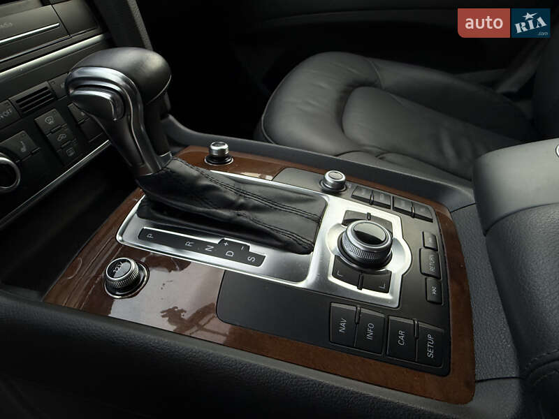 Внедорожник / Кроссовер Audi Q7 2012 в Ровно