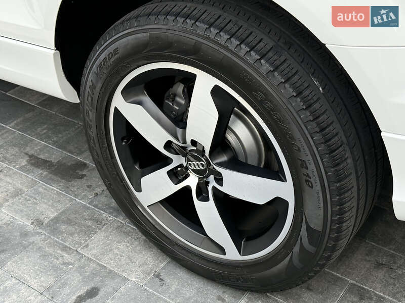 Внедорожник / Кроссовер Audi Q7 2012 в Ровно