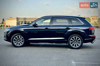 Внедорожник / Кроссовер Audi Q7 2018 в 