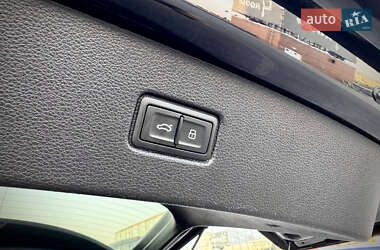 Внедорожник / Кроссовер Audi Q7 2018 в 