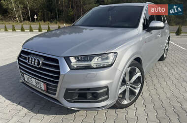 Внедорожник / Кроссовер Audi Q7 2018 в 