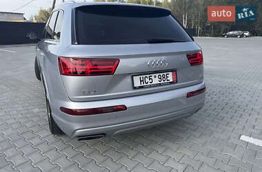 Внедорожник / Кроссовер Audi Q7 2018 в 