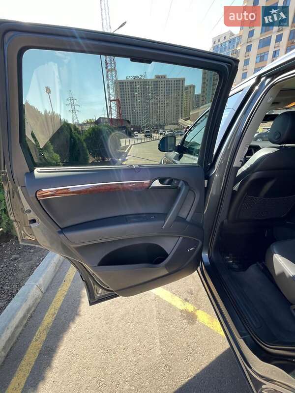 Внедорожник / Кроссовер Audi Q7 2015 в Одессе фото 29 Внедорожник / Кроссовер Audi Q7 2015 в Одессе