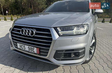 Внедорожник / Кроссовер Audi Q7 2018 в 