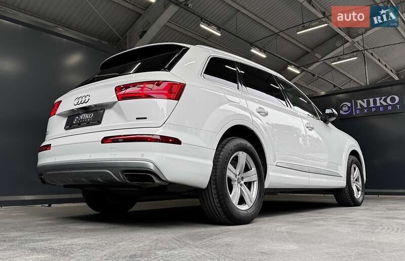 Позашляховик / Кросовер Audi Q7 2018 в Києві