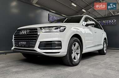 Внедорожник / Кроссовер Audi Q7 2018 в 