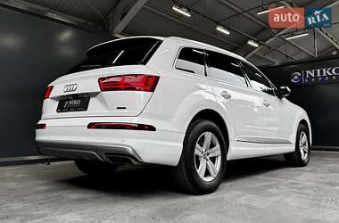 Внедорожник / Кроссовер Audi Q7 2018 в 
