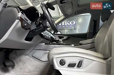Внедорожник / Кроссовер Audi Q7 2018 в 