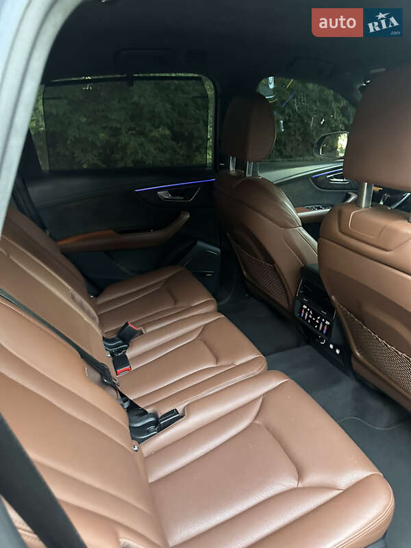 Позашляховик / Кросовер Audi Q7 2020 в Львові