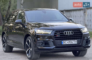 Внедорожник / Кроссовер Audi Q7 2018 в 