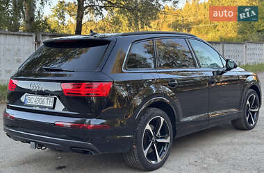 Внедорожник / Кроссовер Audi Q7 2018 в 