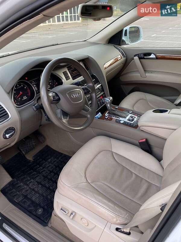 Позашляховик / Кросовер Audi Q7 2013 в Києві