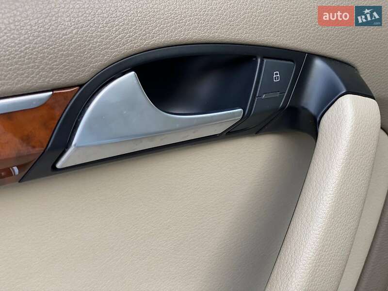Позашляховик / Кросовер Audi Q7 2013 в Києві