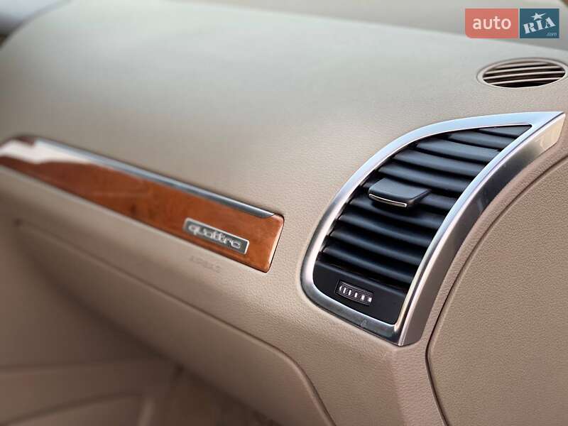 Позашляховик / Кросовер Audi Q7 2013 в Києві