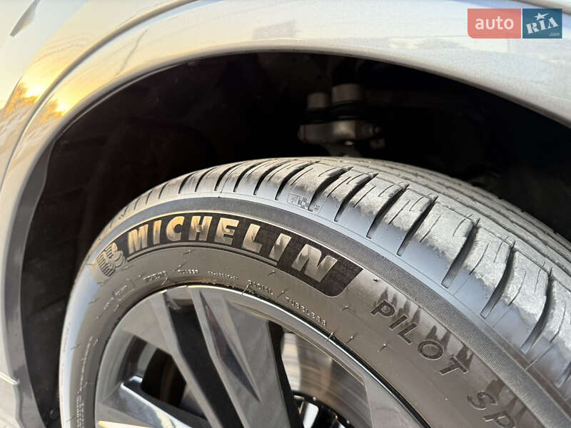 Внедорожник / Кроссовер Audi Q7 2020 в Киеве