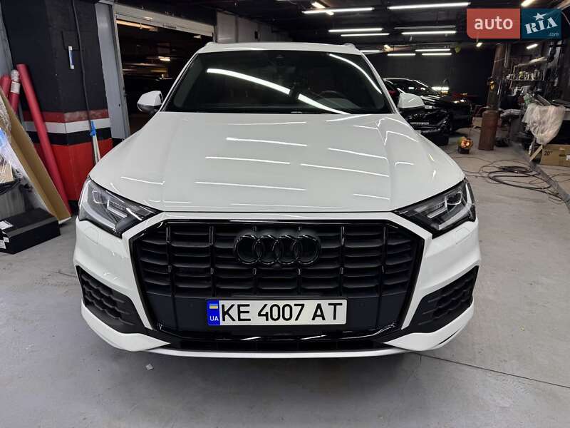 Внедорожник / Кроссовер Audi Q7 2020 в Днепре