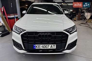 Внедорожник / Кроссовер Audi Q7 2020 в 