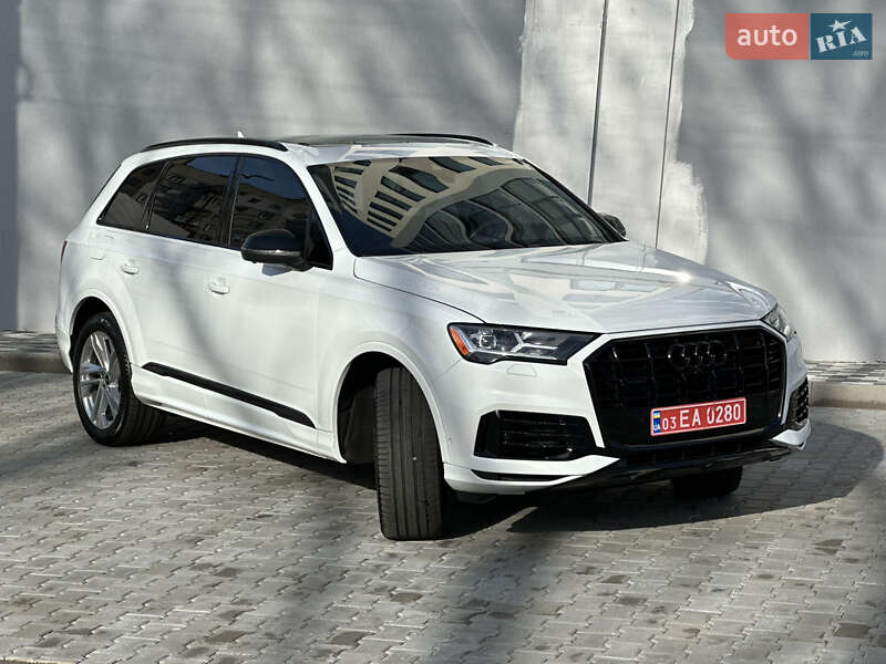 Позашляховик / Кросовер Audi Q7 2021 в Києві