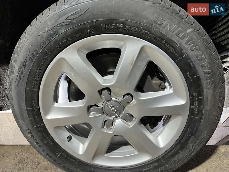 Внедорожник / Кроссовер Audi Q7 2014 в Нововолынске