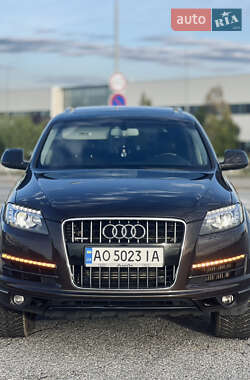 Позашляховик / Кросовер Audi Q7 2009 в 